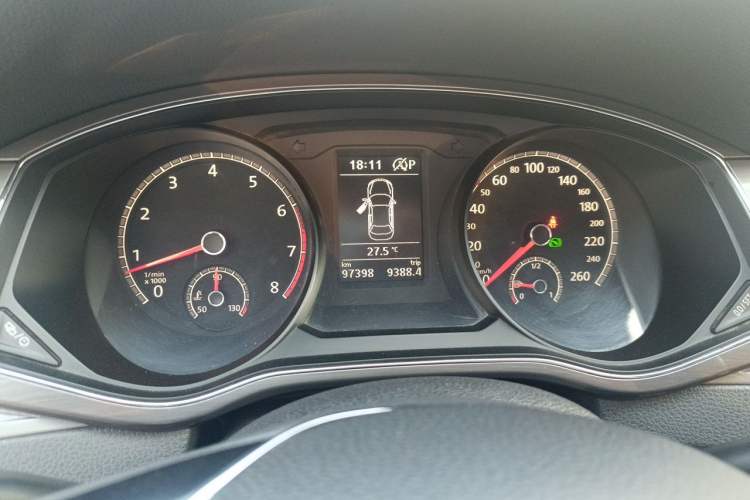 Used Volkswagen Passat 2017 330TSI DSG Luxury Edition Instrument Cluster
