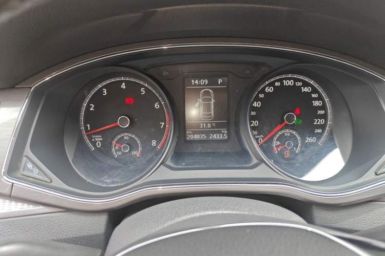 Used Volkswagen Passat 2017 330TSI DSG Luxury Edition Instrument Cluster