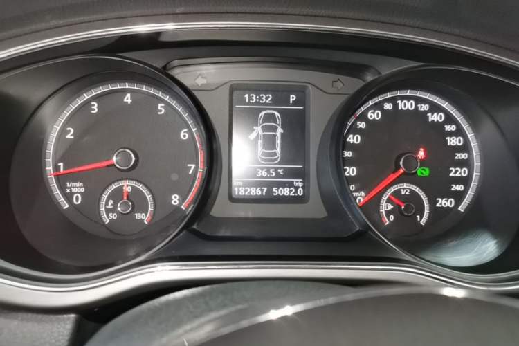 Used Volkswagen Passat 2017 330TSI DSG Luxury Edition Instrument Cluster