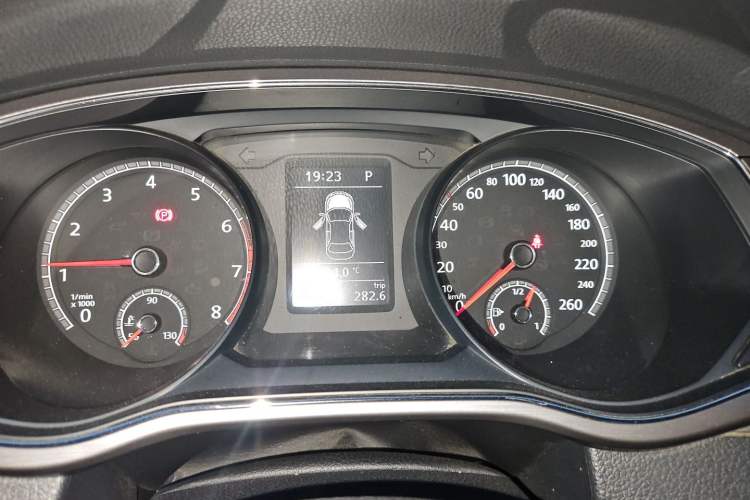 Used Volkswagen Passat 2017 330TSI DSG Luxury Edition Instrument Cluster