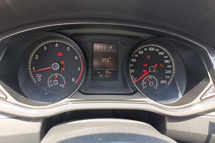 Used Volkswagen Passat 2017 1.8TSI DSG Government Procurement Version (CEA Engine) Instrument Cluster