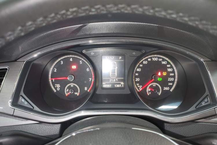 Used Volkswagen Passat 2017 330TSI DSG Luxury Edition Instrument Cluster