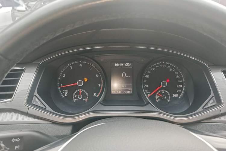 Used Volkswagen Passat 2017 330TSI DSG Luxury Edition Instrument Cluster