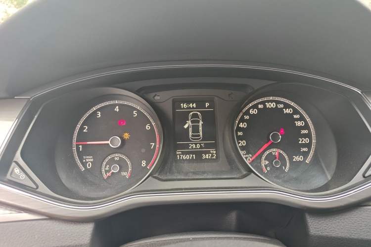 Used Volkswagen Passat 2017 330TSI DSG Luxury Edition Instrument Cluster