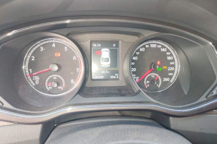 Used Volkswagen Passat 2017 330TSI DSG Luxury Edition Instrument Cluster