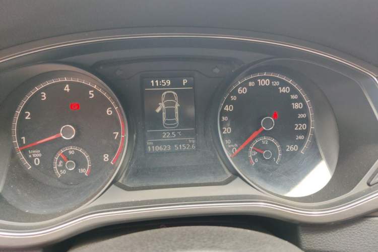 Used Volkswagen Passat 2017 330TSI DSG Luxury Edition Instrument Cluster