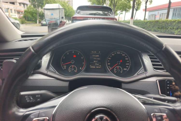 Used Volkswagen Passat 2017 330TSI DSG Luxury Edition Instrument Cluster