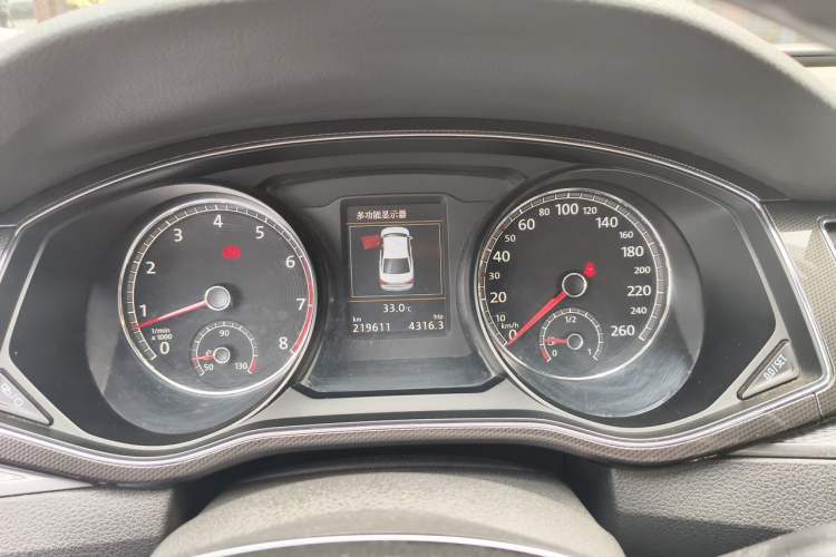 Used Volkswagen Passat 2017 330TSI DSG Luxury Edition Instrument Cluster