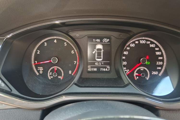 Used Volkswagen Passat 2017 330TSI DSG Luxury Edition Instrument Cluster