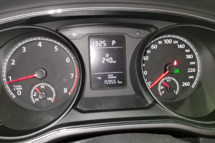 Used Volkswagen Passat 2017 1.8TSI DSG Government Procurement Version (CEA Engine) Instrument Cluster
