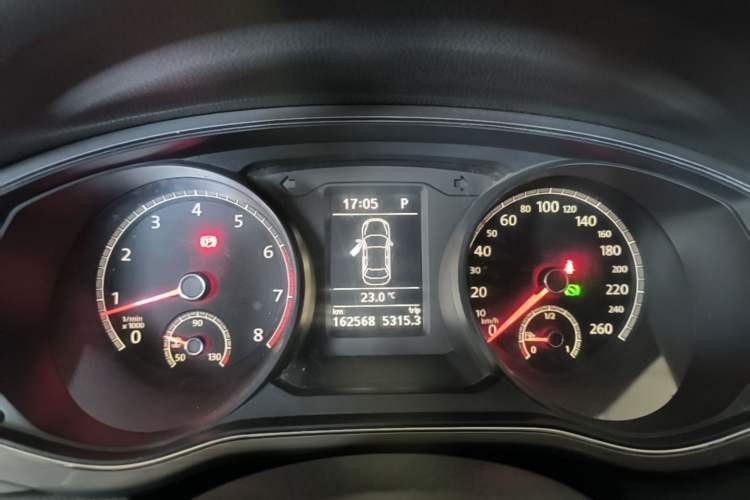 Used Volkswagen Passat 2017 330TSI DSG Luxury Edition Instrument Cluster
