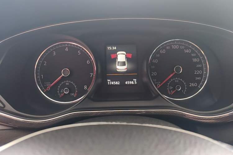 Used Volkswagen Passat 2017 330TSI DSG Prestige Edition Instrument Cluster