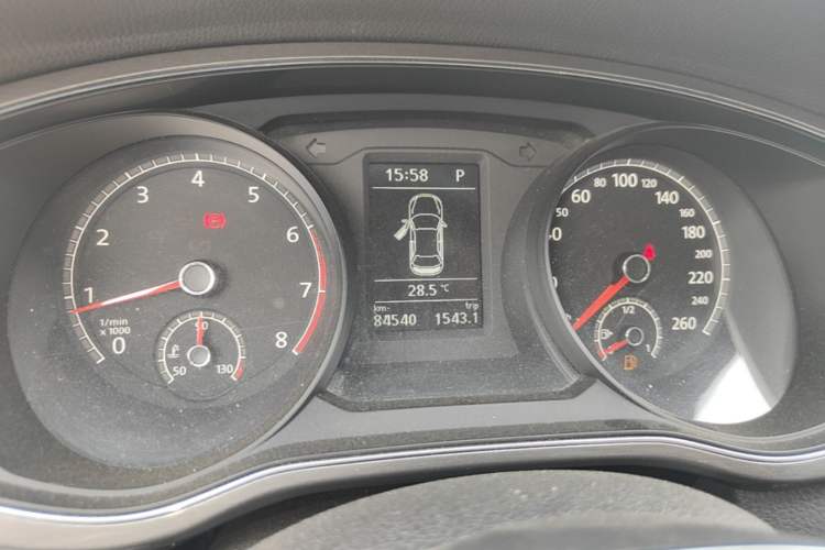Used Volkswagen Passat 2017 330TSI DSG Luxury Edition Instrument Cluster
