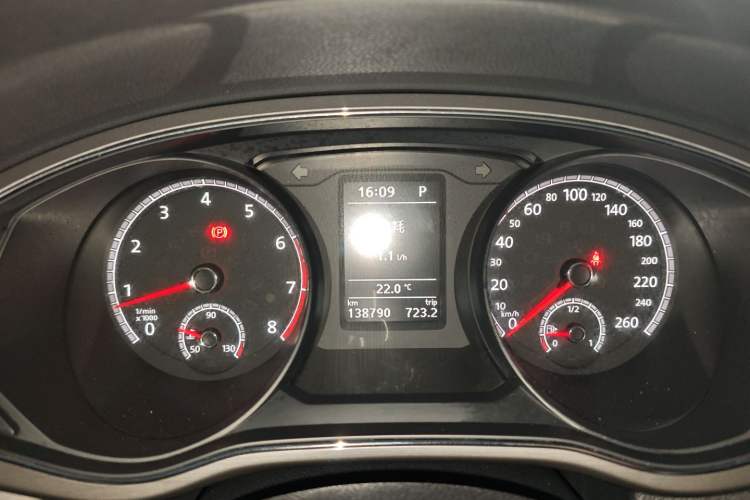 Used Volkswagen Passat 2017 330TSI DSG Luxury Edition Instrument Cluster