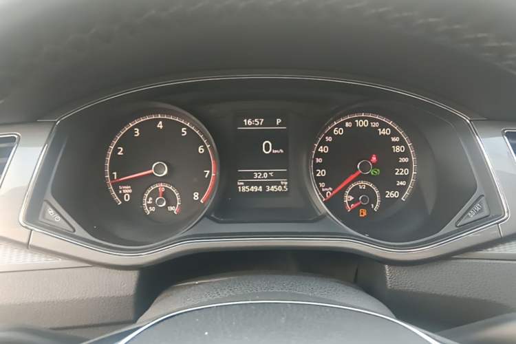 Used Volkswagen Passat 2017 330TSI DSG Luxury Edition Instrument Cluster