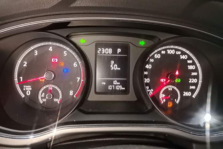 Used Volkswagen Passat 2017 1.8TSI DSG Government Procurement Version (CEA Engine) Instrument Cluster