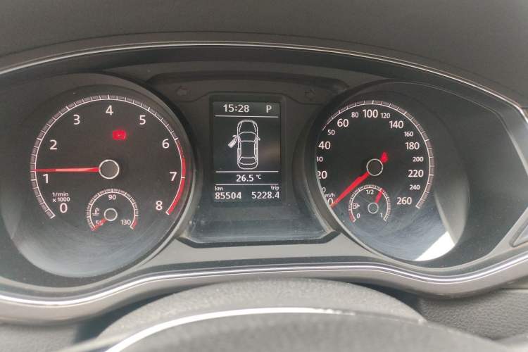 Used Volkswagen Passat 2017 330TSI DSG Luxury Edition Instrument Cluster