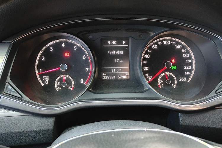 Used Volkswagen Passat 2017 330TSI DSG Luxury Edition Instrument Cluster