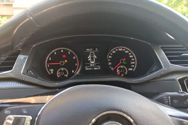 Used Volkswagen Passat 2017 330TSI DSG Luxury Edition Instrument Cluster
