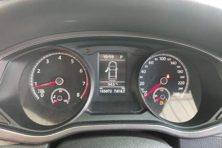 Used Volkswagen Passat 2017 330TSI DSG Luxury Edition Instrument Cluster