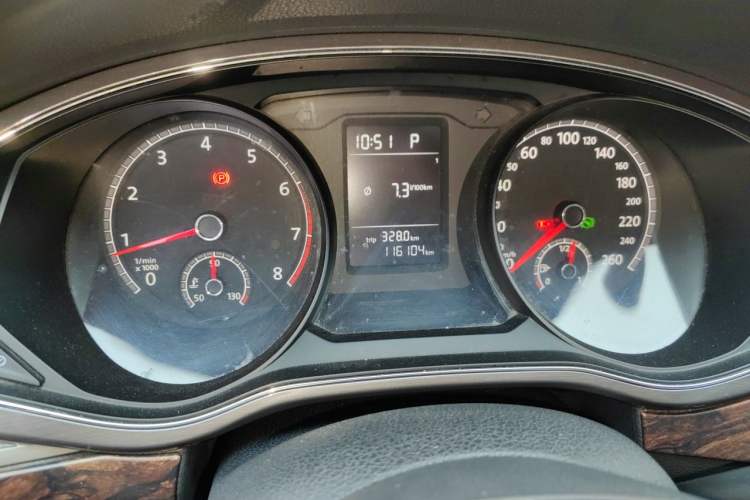 Used Volkswagen Passat 2017 1.8TSI DSG Government Procurement Version (CEA Engine) Instrument Cluster