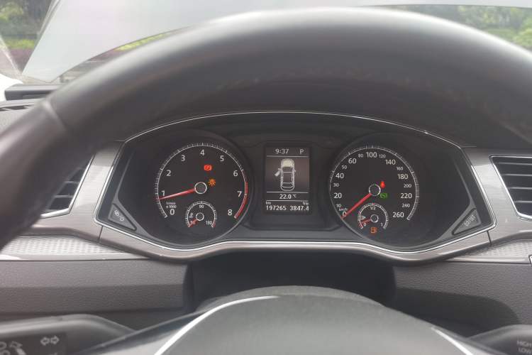 Used Volkswagen Passat 2017 330TSI DSG Luxury Edition Instrument Cluster