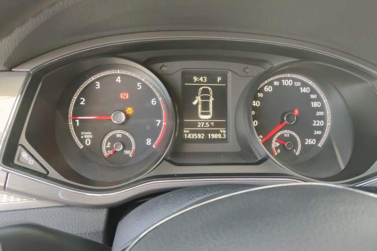 Used Volkswagen Passat 2017 330TSI DSG Luxury Edition Instrument Cluster