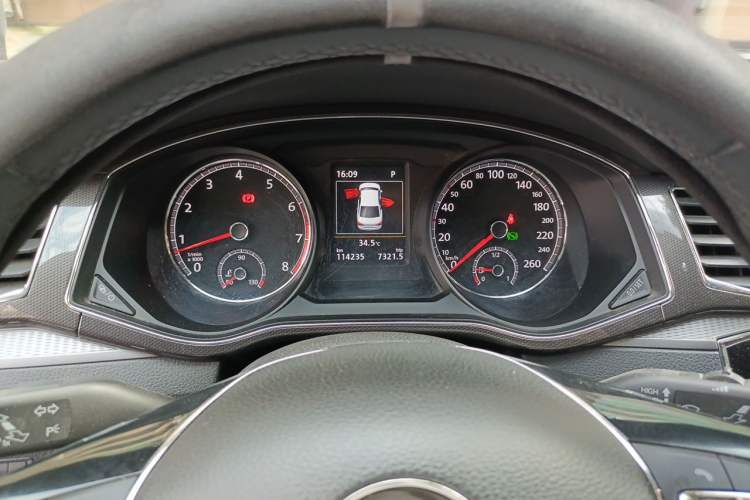Used Volkswagen Passat 2017 330TSI DSG Prestige Edition Instrument Cluster