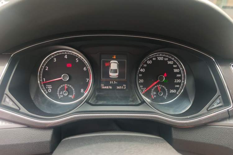 Used Volkswagen Passat 2017 330TSI DSG Luxury Edition Instrument Cluster