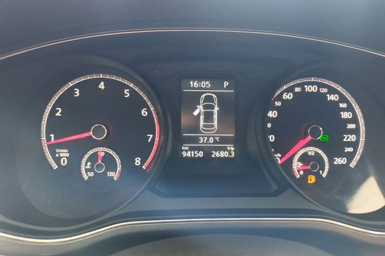 Used Volkswagen Passat 2017 330TSI DSG Luxury Edition Instrument Cluster