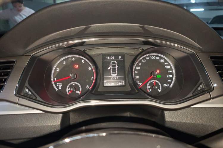 Used Volkswagen Passat 2017 330TSI DSG Luxury Edition Instrument Cluster