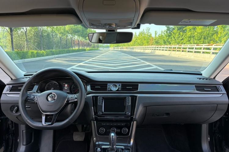 Used Volkswagen Passat 2017 330TSI DSG Prestige Edition Interior 1
