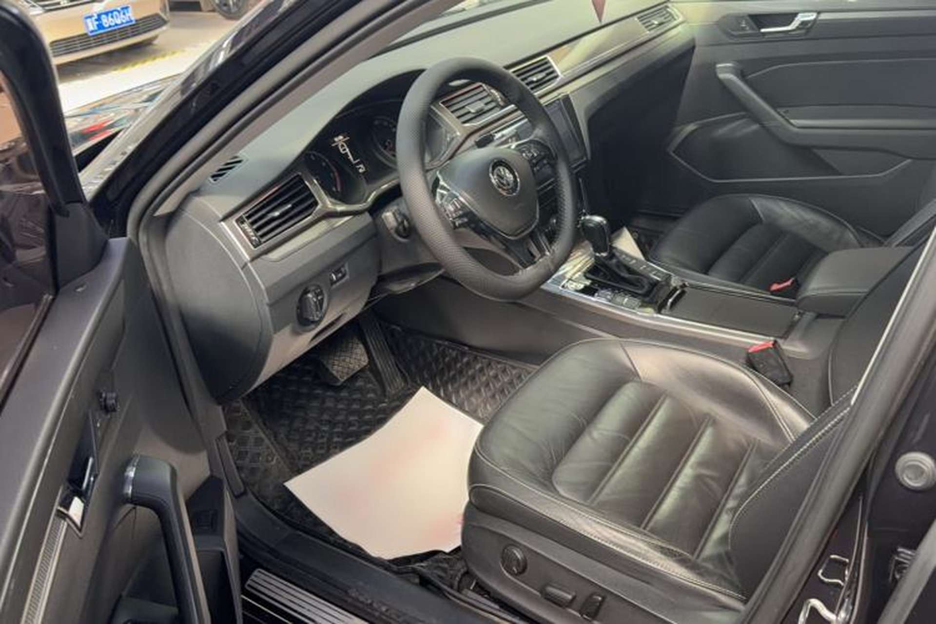 Used Volkswagen Passat 2017 330TSI DSG Luxury Edition Interior 1