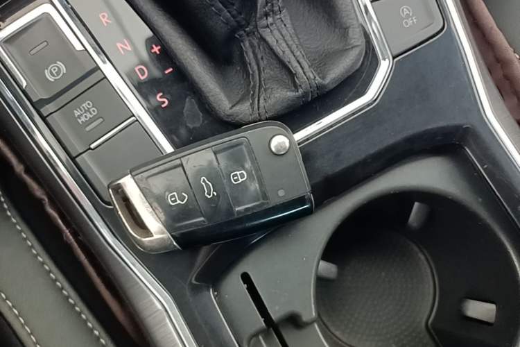 Used Volkswagen Passat 2017 330TSI DSG Luxury Edition Interior 1