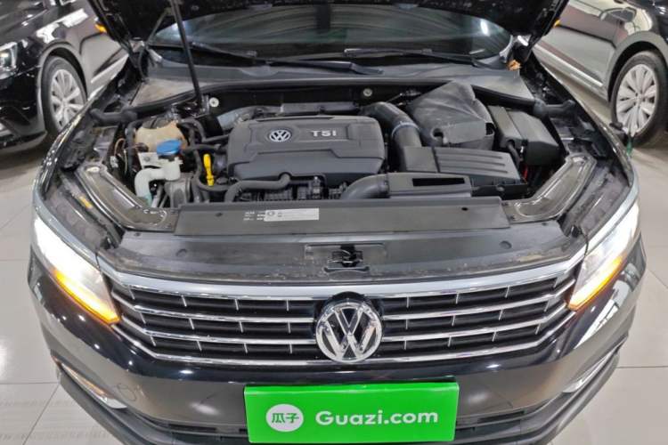Used Volkswagen Passat 2017 330TSI DSG Luxury Edition Interior 10