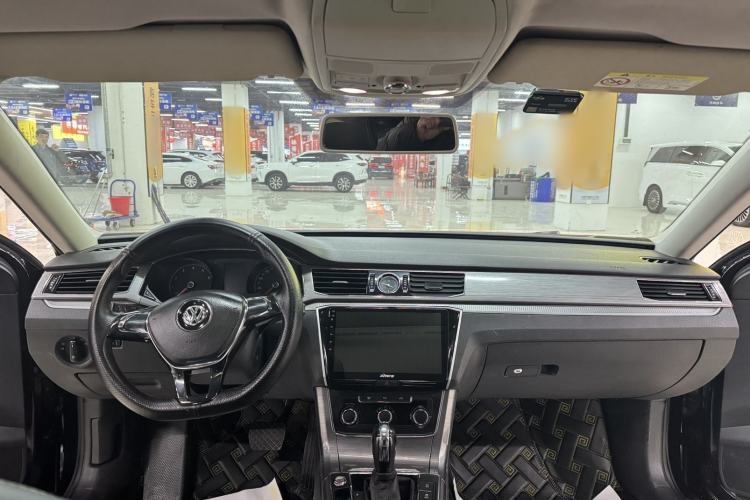 Used Volkswagen Passat 2017 280TSI DSG Luxury Edition Interior 2