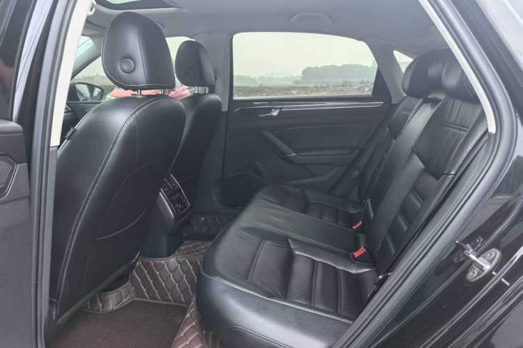 Used Volkswagen Passat 2017 330TSI DSG Prestige Edition Interior 3