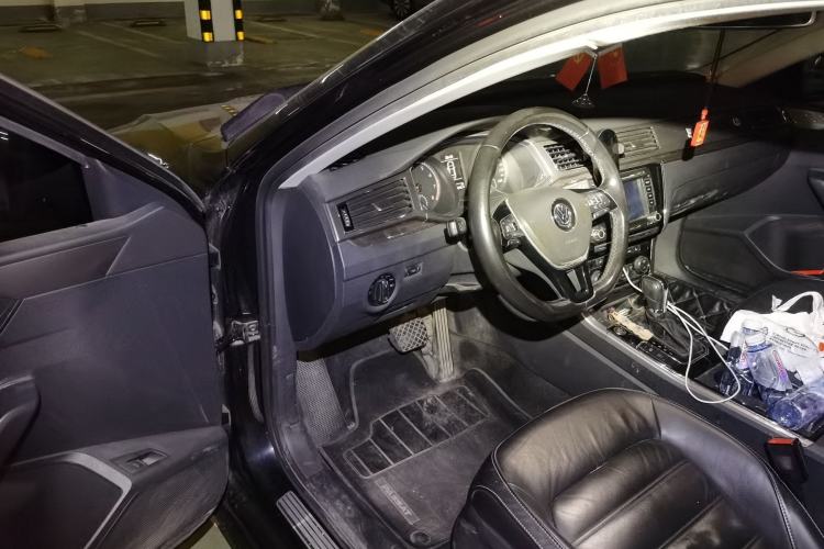 Used Volkswagen Passat 2017 280TSI DSG Luxury Edition Interior 3
