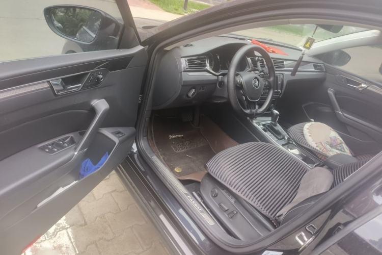 Used Volkswagen Passat 2017 330TSI DSG Prestige Edition Interior 3