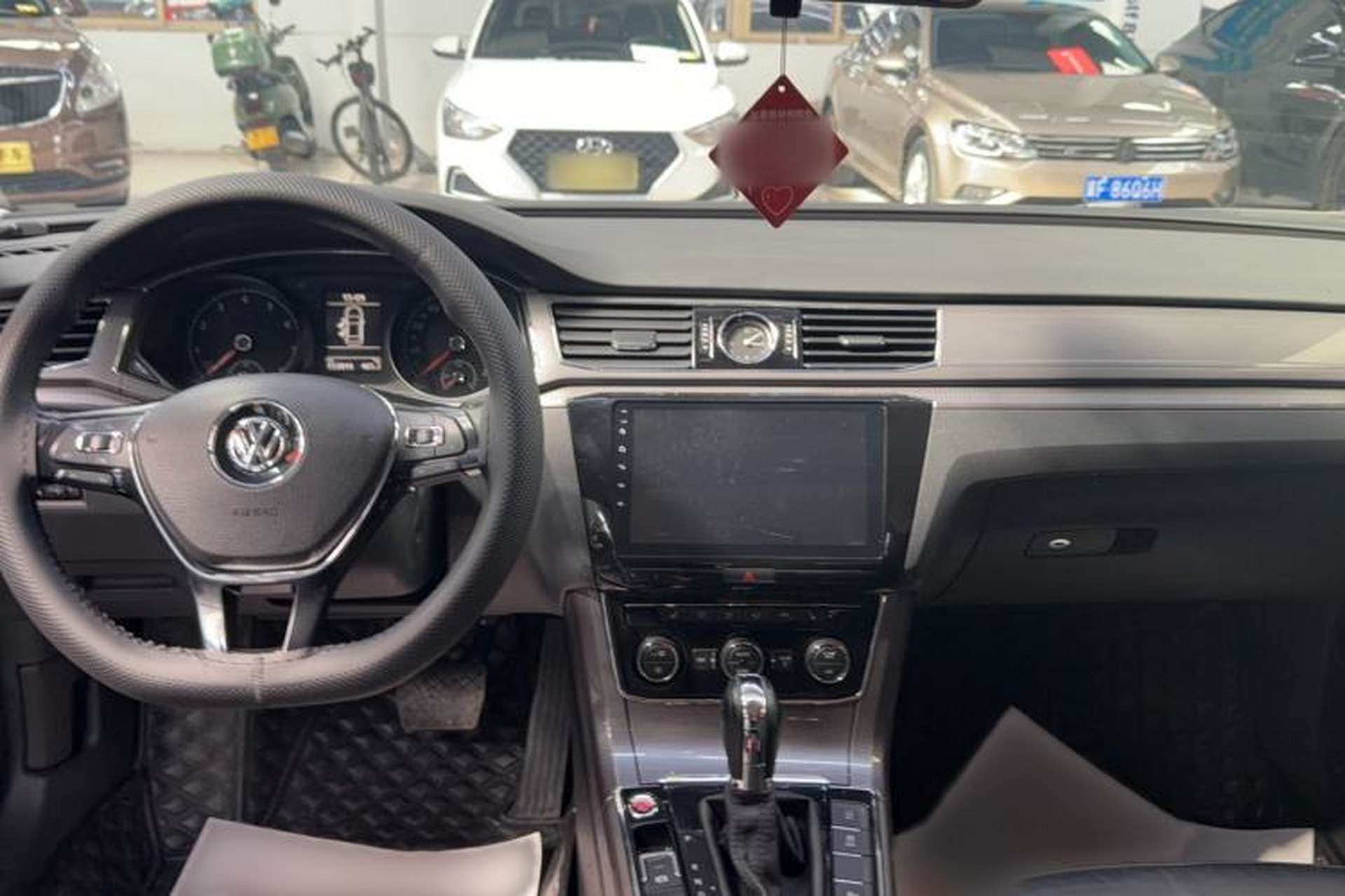 Used Volkswagen Passat 2017 330TSI DSG Luxury Edition Interior 4