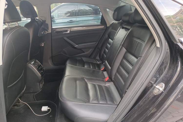 Used Volkswagen Passat 2017 330TSI DSG Prestige Edition Interior 4