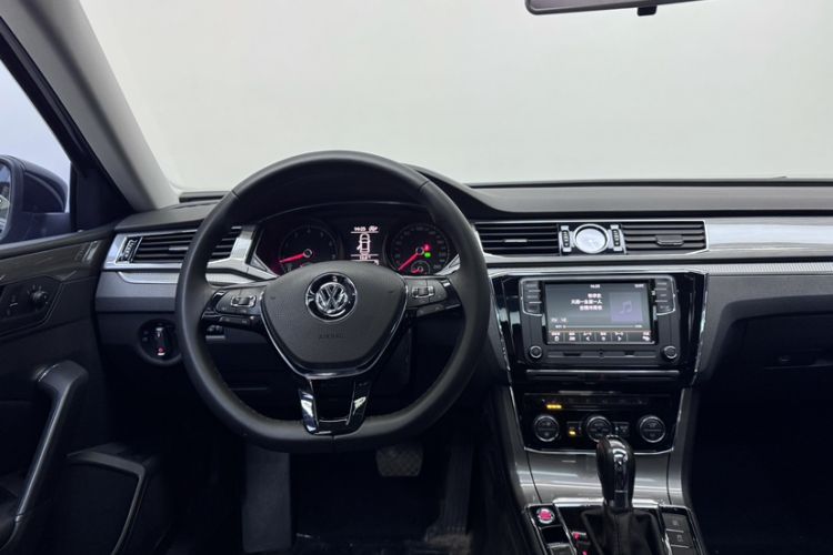 Used Volkswagen Passat 2017 330TSI DSG Luxury Edition Interior 6