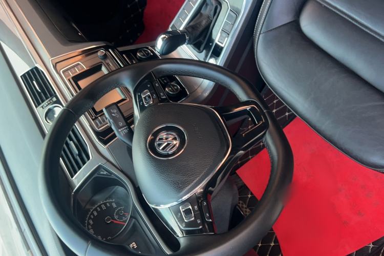 Used Volkswagen Passat 2017 330TSI DSG Luxury Edition Interior 6