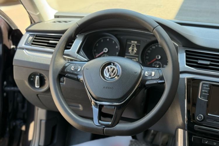 Used Volkswagen Passat 2017 330TSI DSG Luxury Edition Interior 7