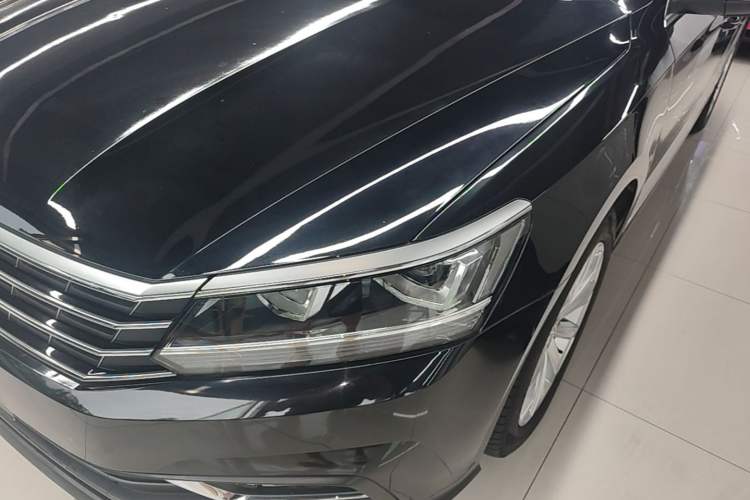 Used Volkswagen Passat 2017 330TSI DSG Luxury Edition Left Front Headlight