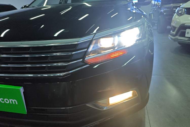 Used Volkswagen Passat 2017 280TSI DSG Luxury Edition Left Front Headlight