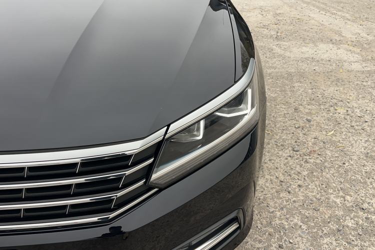 Used Volkswagen Passat 2017 330TSI DSG Luxury Edition Left Front Headlight