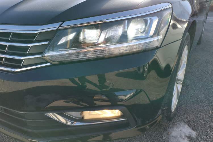 Used Volkswagen Passat 2017 330TSI DSG Luxury Edition Left Front Headlight