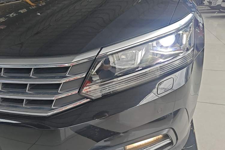 Used Volkswagen Passat 2017 330TSI DSG Prestige Edition Left Front Headlight