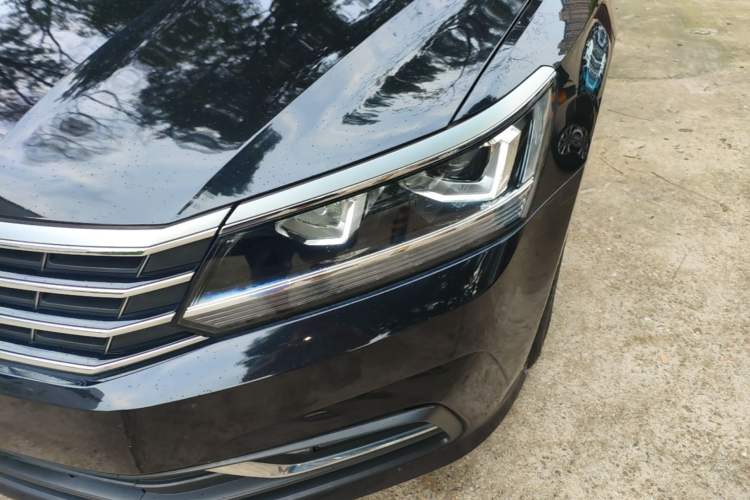 Used Volkswagen Passat 2017 330TSI DSG Luxury Edition Left Front Headlight